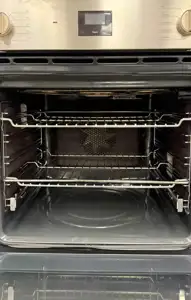 Used Bosch 24” Single Wall Oven HBE5453UC/01 For Sale