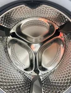 Used Blomberg 24″ Front Load Washing Machine WM77120 NBL01 For Sale