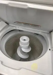 Used Whirlpool 27″ Laundry Center YLTE6234DQ2 For Sale